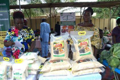 « Mini-marché paysan » de produits agricoles à la CTOP